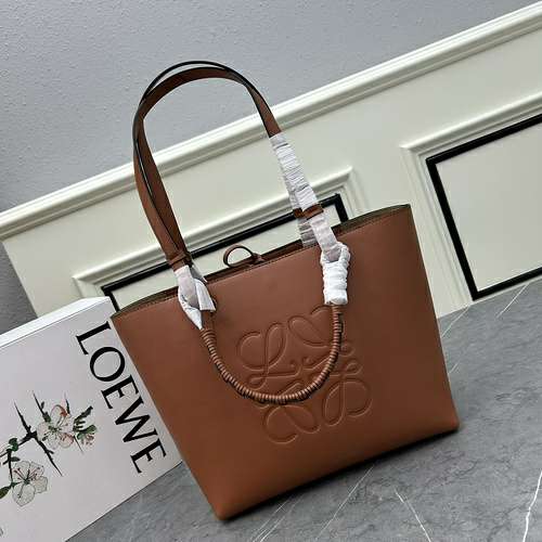 Picture of Loewe Lady Handbags _SKUfw156047899fw